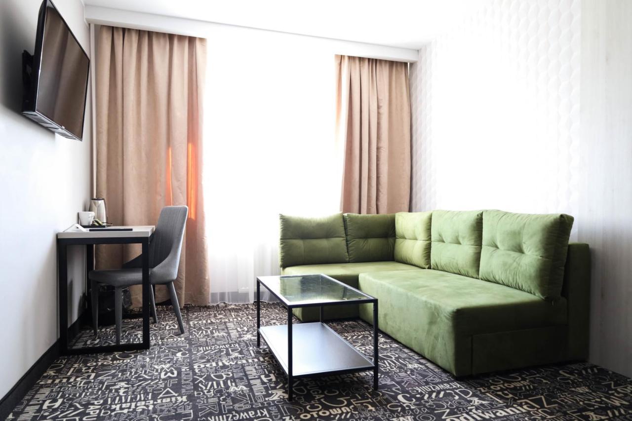 Bed & Breakfast Falenty Biznes I Wypoczynek 3*