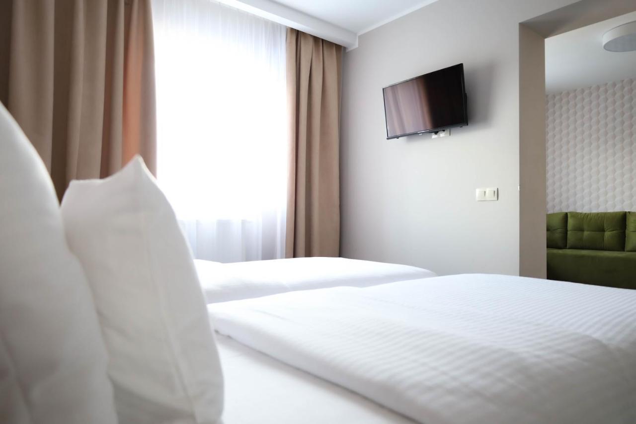 Falenty Biznes I Wypoczynek Bed & Breakfast